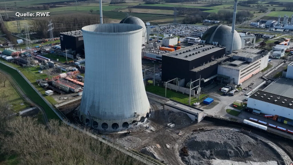 Letzter Kühlturm in Biblis wird abgerissen