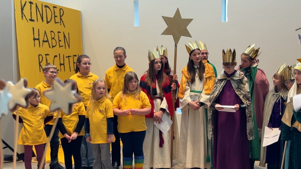 Sternsinger segnen Hessischen Landtag