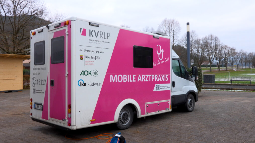 Erster Tag für mobile Arztpraxis in Dreis